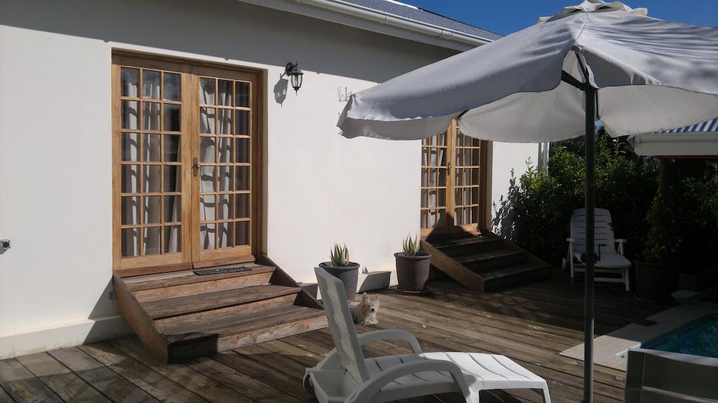 B&B On Church Oudtshoorn Bagian luar foto