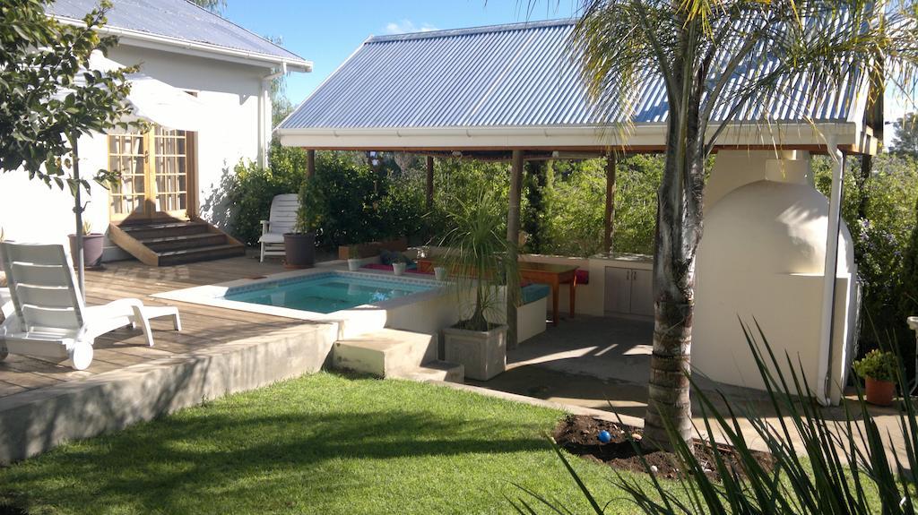 B&B On Church Oudtshoorn Bagian luar foto