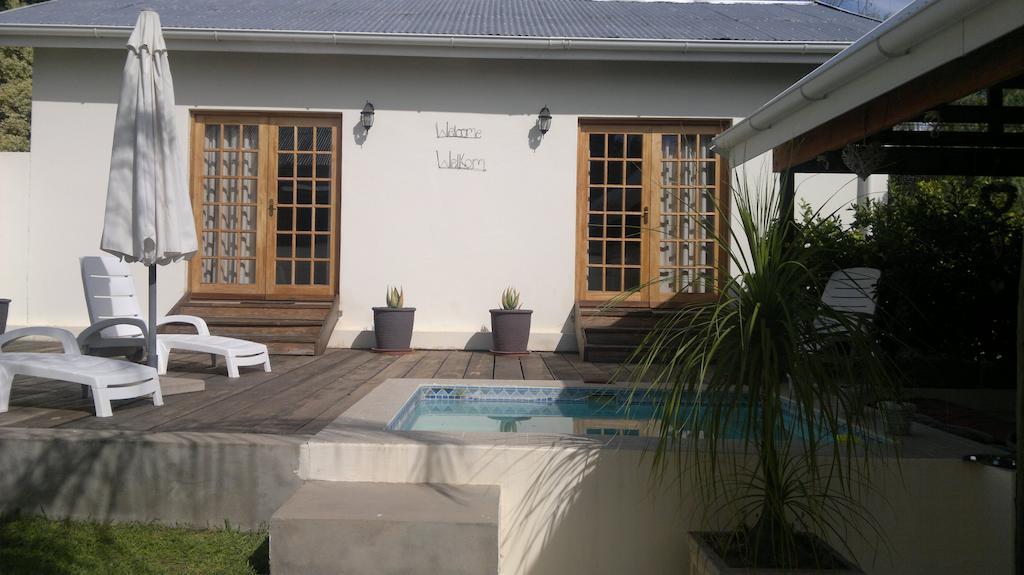 B&B On Church Oudtshoorn Ruang foto