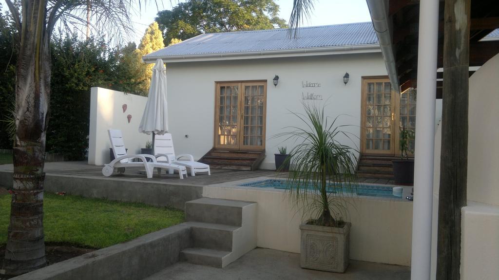 B&B On Church Oudtshoorn Ruang foto