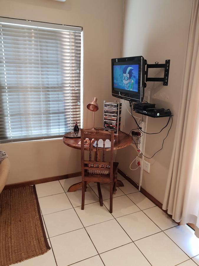 B&B On Church Oudtshoorn Bagian luar foto