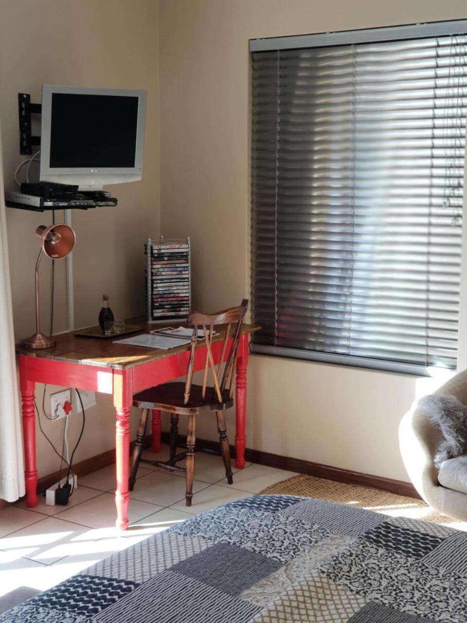 B&B On Church Oudtshoorn Bagian luar foto